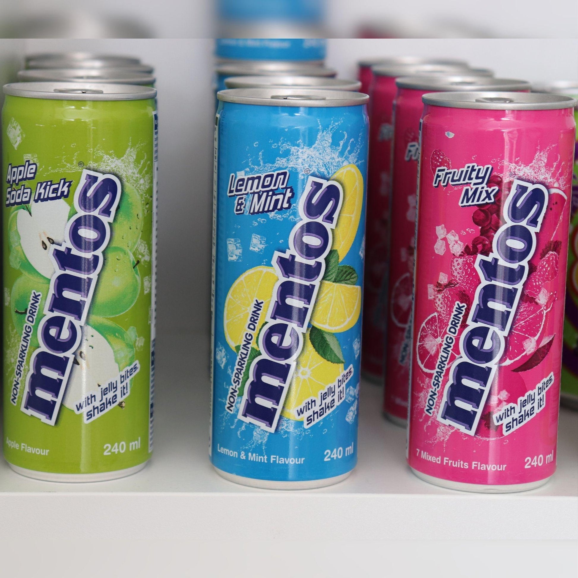 Mentos_Drink_Apple_Soda_Kick_Can_240ml
